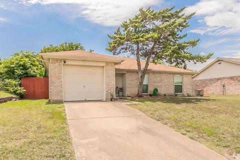 804 Reveille Rd, Fort Worth, TX 76108