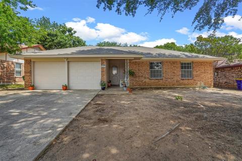 6537 Windrock Dr, Watauga, TX 76148