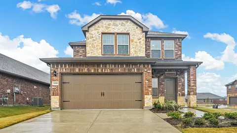 600 Gracious Gln, Lavon, TX 75166
