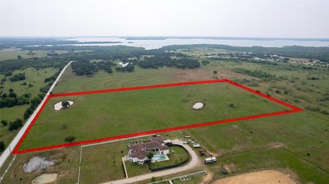 284 Union Grove Rd, Valley View, TX 76272