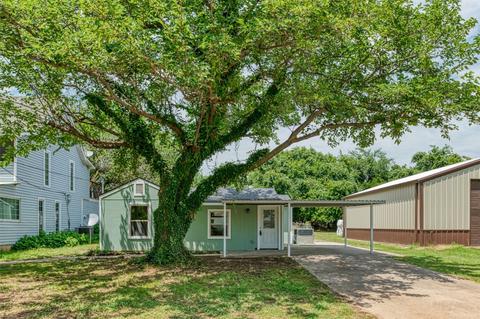6866 Briar Rd, Azle, TX 76020