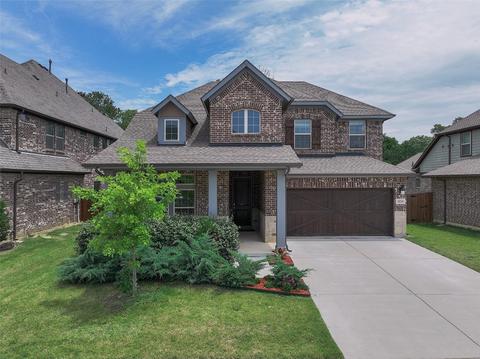 2824 Stadium View Dr, Fort Worth, TX 76118