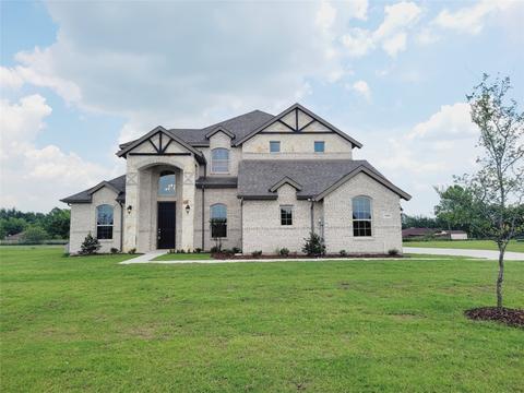 360 Crystal Lake Ln, Red Oak, TX 75154