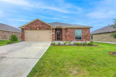 3012 Watercrest Dr, Sanger, TX 76266