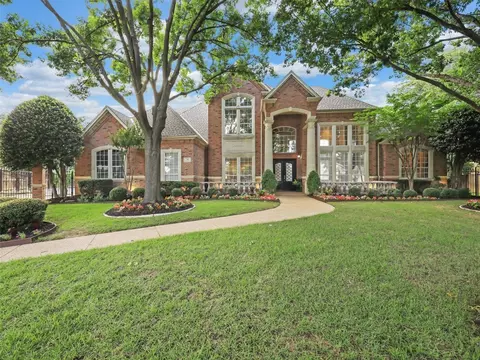 702 Nelson Ct, Southlake, TX 76092