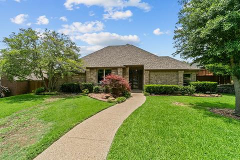 7326 Craigshire Ave, Dallas, TX 75231