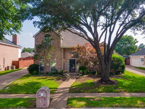 547 Cooper St, Grand Prairie, TX 75052