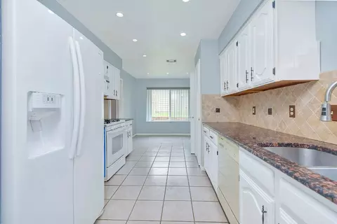 710 Dickey Dr, Euless, TX 76040 photo 6
