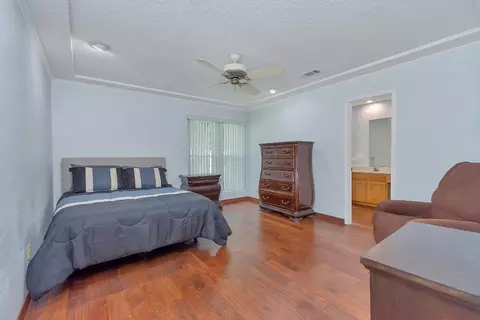 710 Dickey Dr, Euless, TX 76040 photo 8