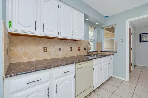710 Dickey Dr, Euless, TX 76040 photo 5