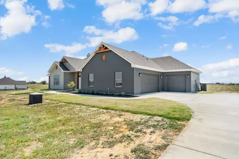 3012 High Ranch View Rd, Cresson, TX 76035