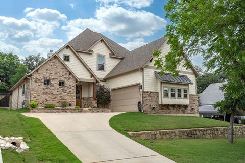 304 Collins St, Argyle, TX 76226 photo 2