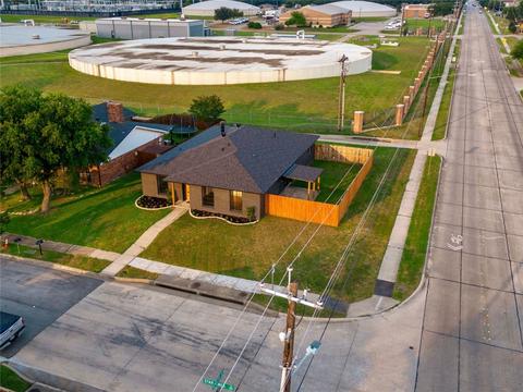 3802 Star Trek Ln, Garland, TX 75044