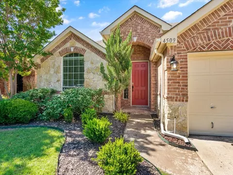 4509 Marguerite Ln, Fort Worth, TX 76123