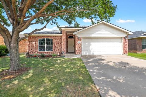 10412 Phantom Hill Rd, Fort Worth, TX 76140