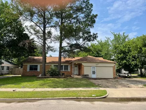 1510 W 4th St, Irving, TX 75060