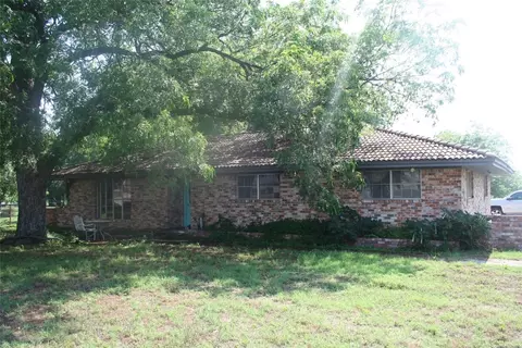 417 S Main St, Sadler, TX 76264