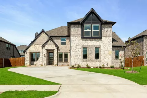4641 Nomad Dr, Midlothian, TX 76065