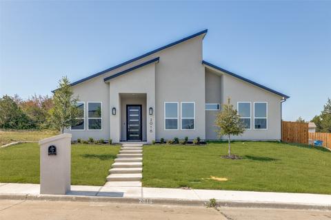 2016 Algebra Dr, Dallas, TX 75232