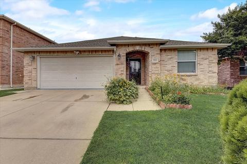 7656 Indigo Ridge Dr, Fort Worth, TX 76131