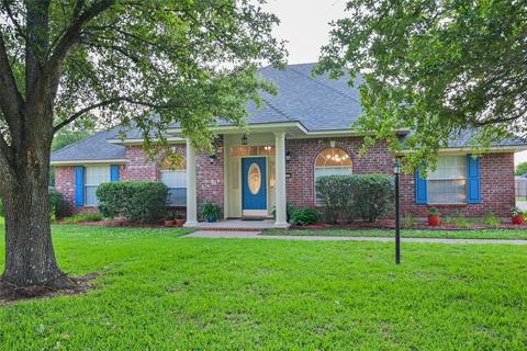 1705 Castlewood Dr, Bossier City, LA 71111