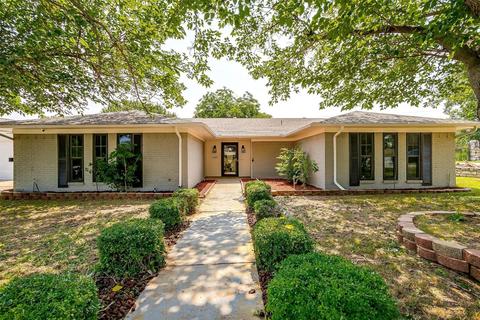 6005 Sycamore Creek Rd, Edgecliff Village, TX 76134