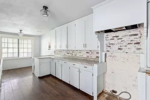 620 E Main St, Teague, TX 75860 photo 10