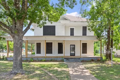620 E Main St, Teague, TX 75860 photo 2