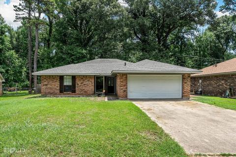 3720 Shadow Bend Dr, Haughton, LA 71037