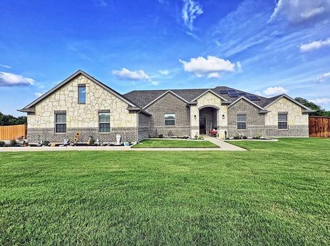 903 Maxine Dr, Athens, TX 75751