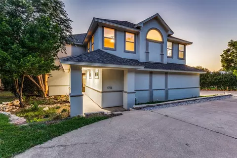 1712 Inspiration Ln, River Oaks, TX 76114