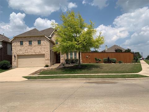 617 Lake Point Dr, Little Elm, TX 75068