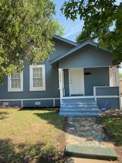 1215 E Humbolt St, Fort Worth, TX 76104
