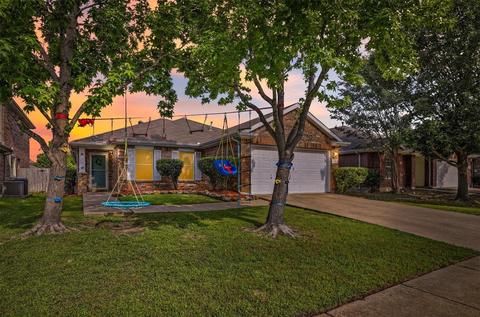 510 Colt Dr, Forney, TX 75126