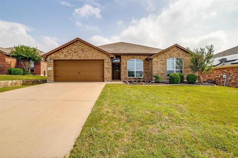 9233 Diane Dr, White Settlement, TX 76108