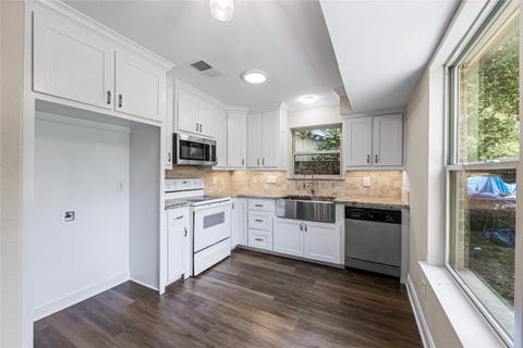 206 W Cotter Ave, Alvarado, TX 76009