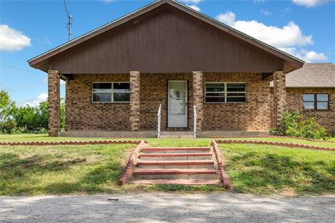 106 E Ripley St, Coleman, TX 76834