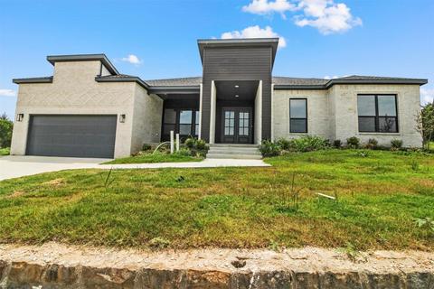 1000 Oak Creek Dr, Hutchins, TX 75141