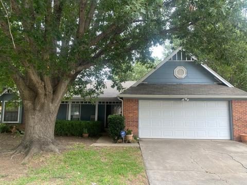 2222 Parkside Dr, Denton, TX 76201
