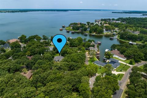 106 Pinehurst Dr, Mabank, TX 75156