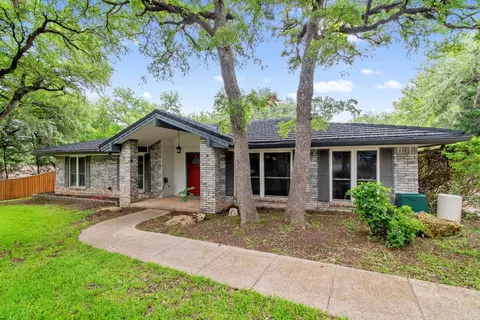 108 Twin Oaks Ct, Azle, TX 76020
