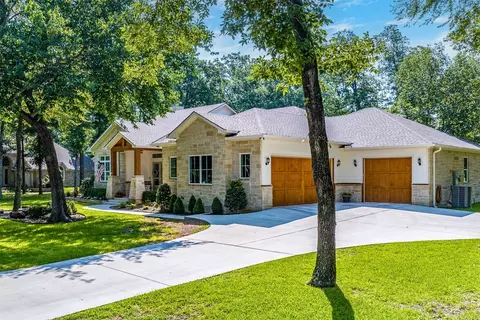 311 Saint Andrews Dr, Mabank, TX 75156