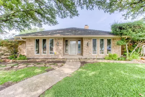 4316 French Lake Dr, Fort Worth, TX 76133