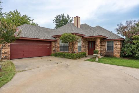 4013 View Point Dr, Granbury, TX 76048