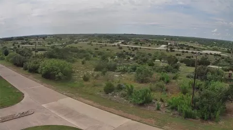 455 Cliffs Dr, Graford, TX 76449