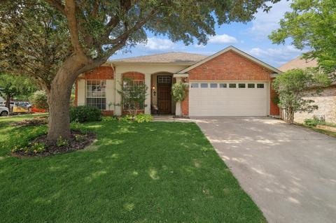 5420 Champlain Dr, Fort Worth, TX 76137