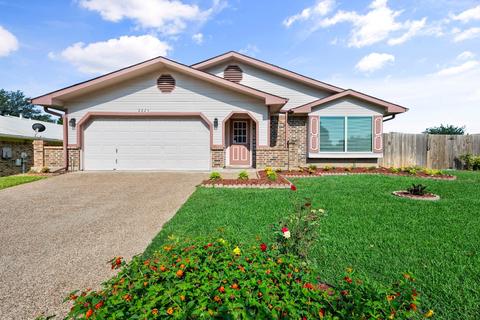 2224 Homecraft Ln, Bedford, TX 76021