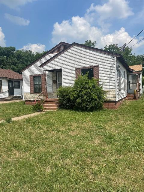 2221 E Overton Rd, Dallas, TX 75216