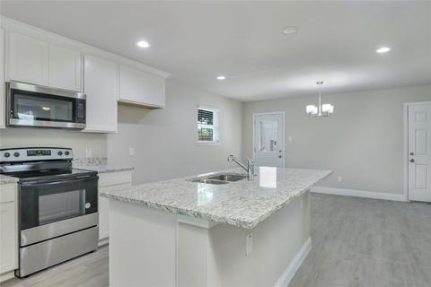 816 E Maddox Ave, Fort Worth, TX 76104