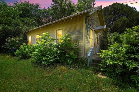 910 Churchill Rd, Fort Worth, TX 76114